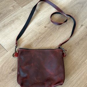 Chic sparrow leather crossbody bag